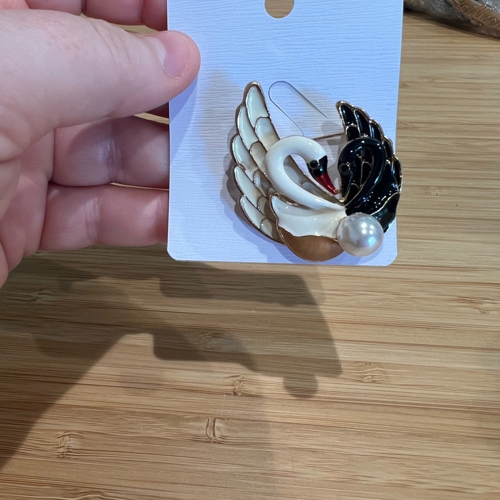 Elegant Swan Brooch with Pearl Accent